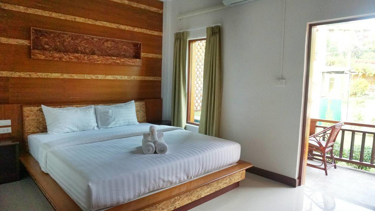 The Peace Tara House Hotel Ko Lanta Kültér fotó